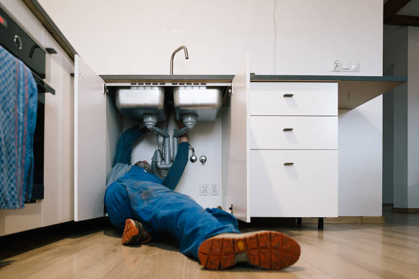 Professional Leak Detection technician working in Janesville, MN